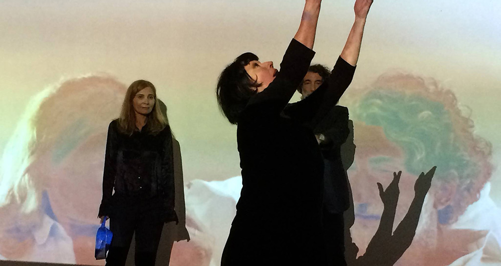 Performance d' Elodie Lachaud avec Guesch Patti et Davide Napoli